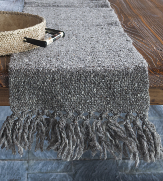 calchaqui-xl-table-runner-natural-grey